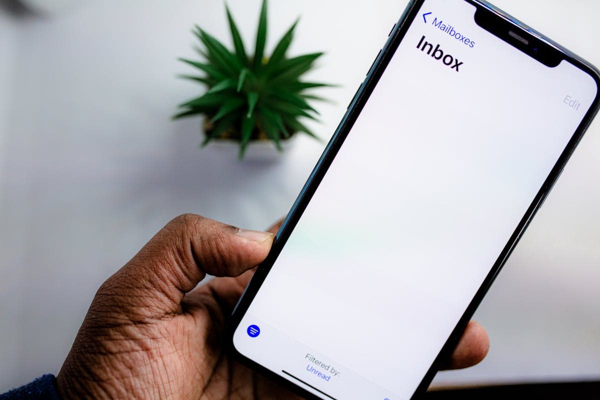 Brevo vs Mailchimp: Free Plan Comparison (2026 Data)